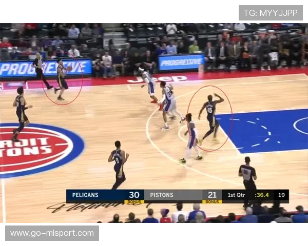 阿卡正手“炸裂球”直挂底线