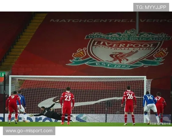 拜仁高压战术再次展现威力，拜仁高层犹豫是否要续约