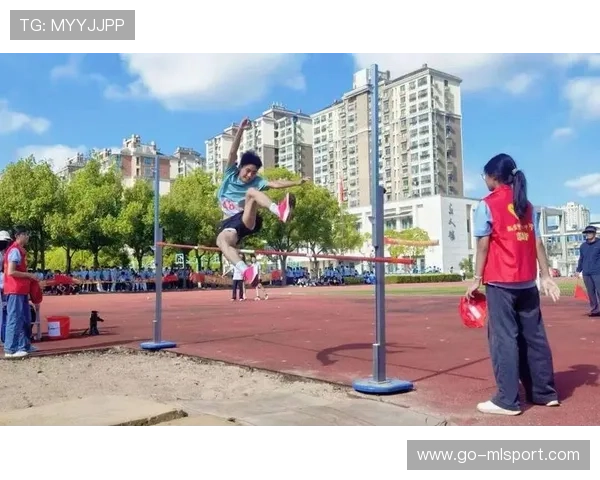 全国青年运动会赛况：新秀表现抢眼成媒体焦点，全国青年运动会会标