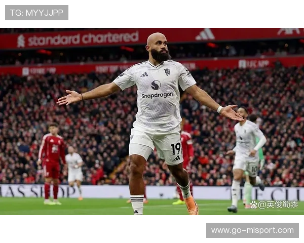 英超焦点：曼联逆转利物浦争夺季军，2021赛季曼联利物浦