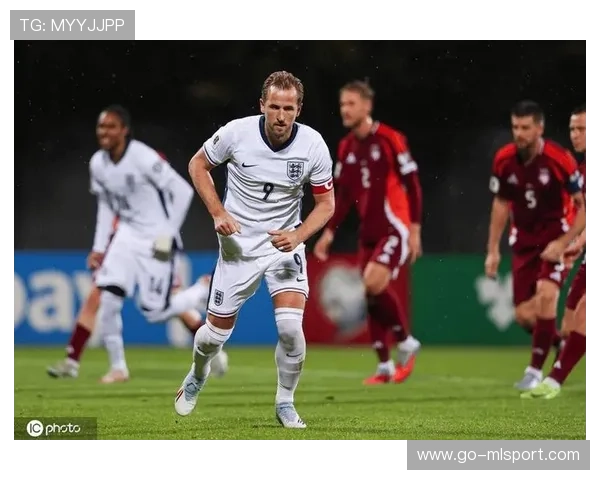 凯恩德甲赛场接穆西亚拉助攻完成梅开二度