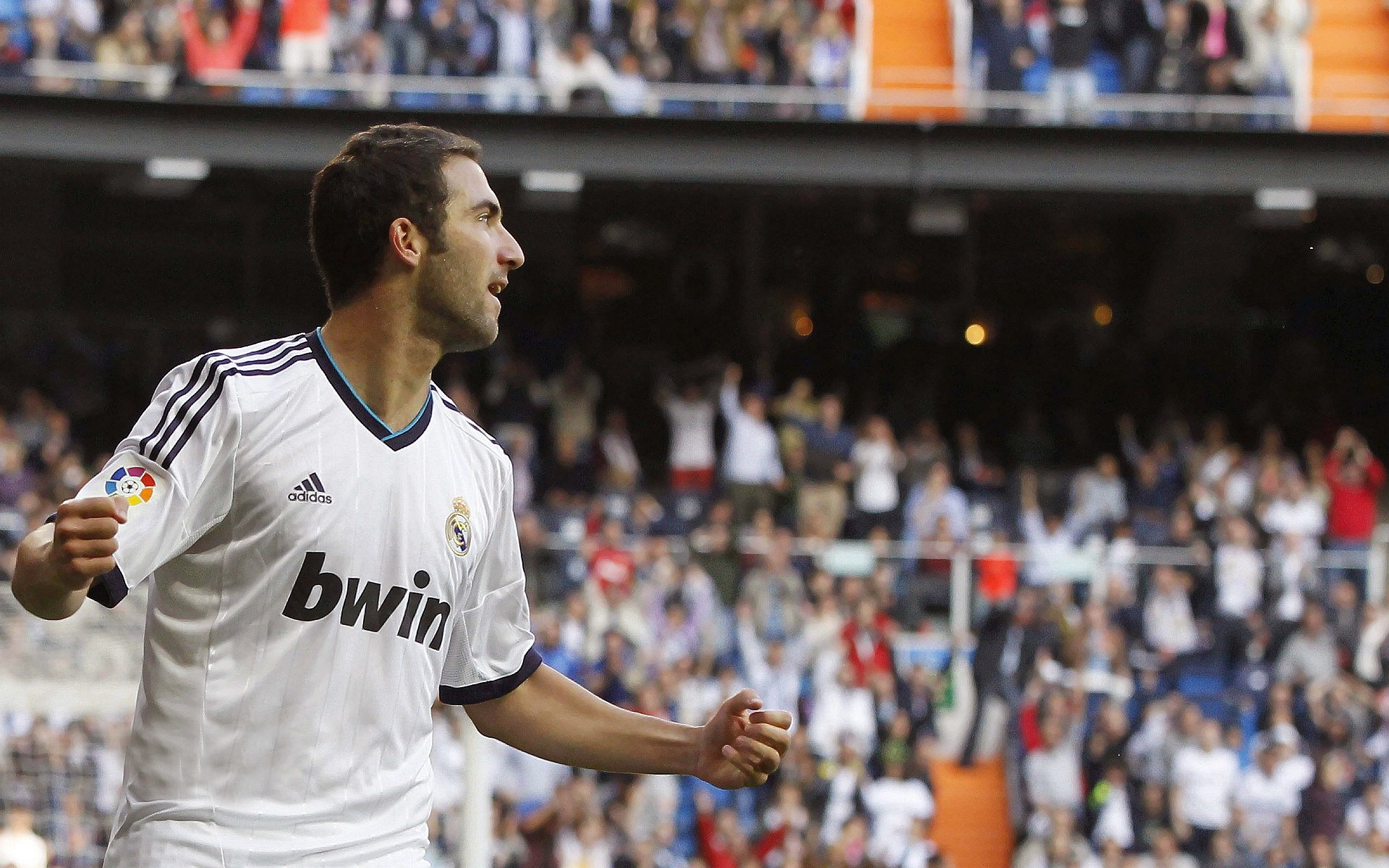 7000万抢验货神腰！曼联3大目标全卡壳，1人成冬窗唯一希望，曼联队套