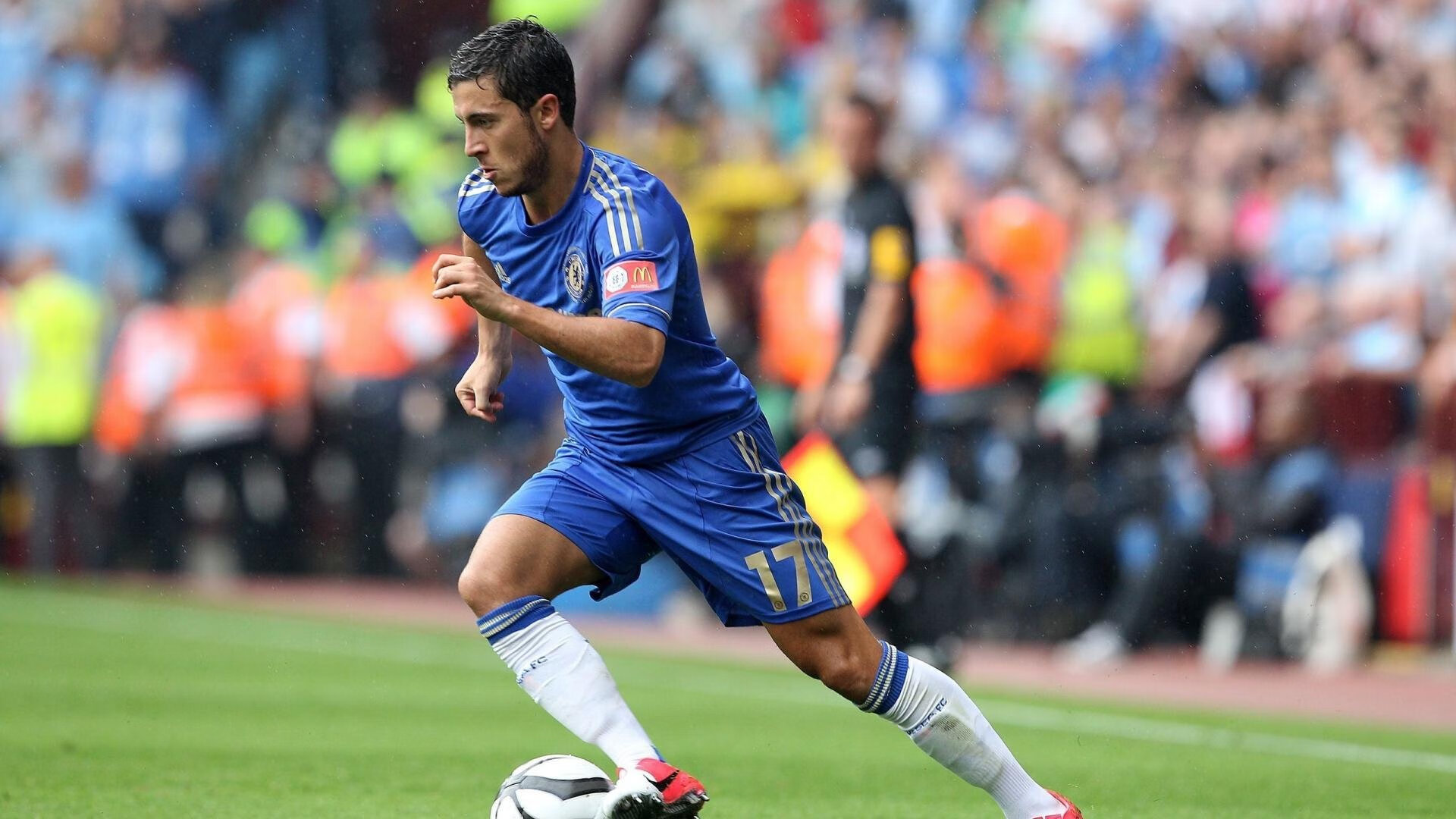 AC MILANSPORTS-6日凌晨欧冠联赛第四轮火热开启，曼城能否迎来反弹对决大黄蜂？